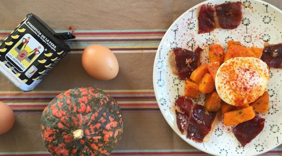 Huevos poché sobre calabaza